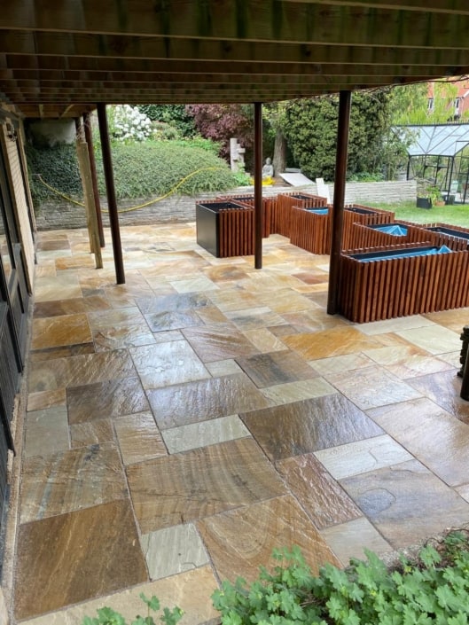 lægning af terrasse